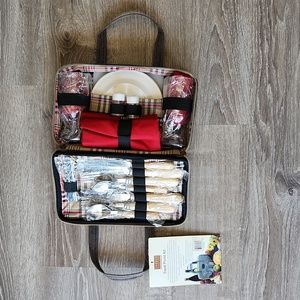 Enroute Travel Picnic Kit NWT